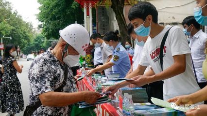 盈江縣舉行2022年全國(guó)“質(zhì)量月”啟動(dòng)暨宣傳咨詢(xún)服務(wù)日活動(dòng) 聚焦環(huán)保咨詢(xún)助力綠色發(fā)展